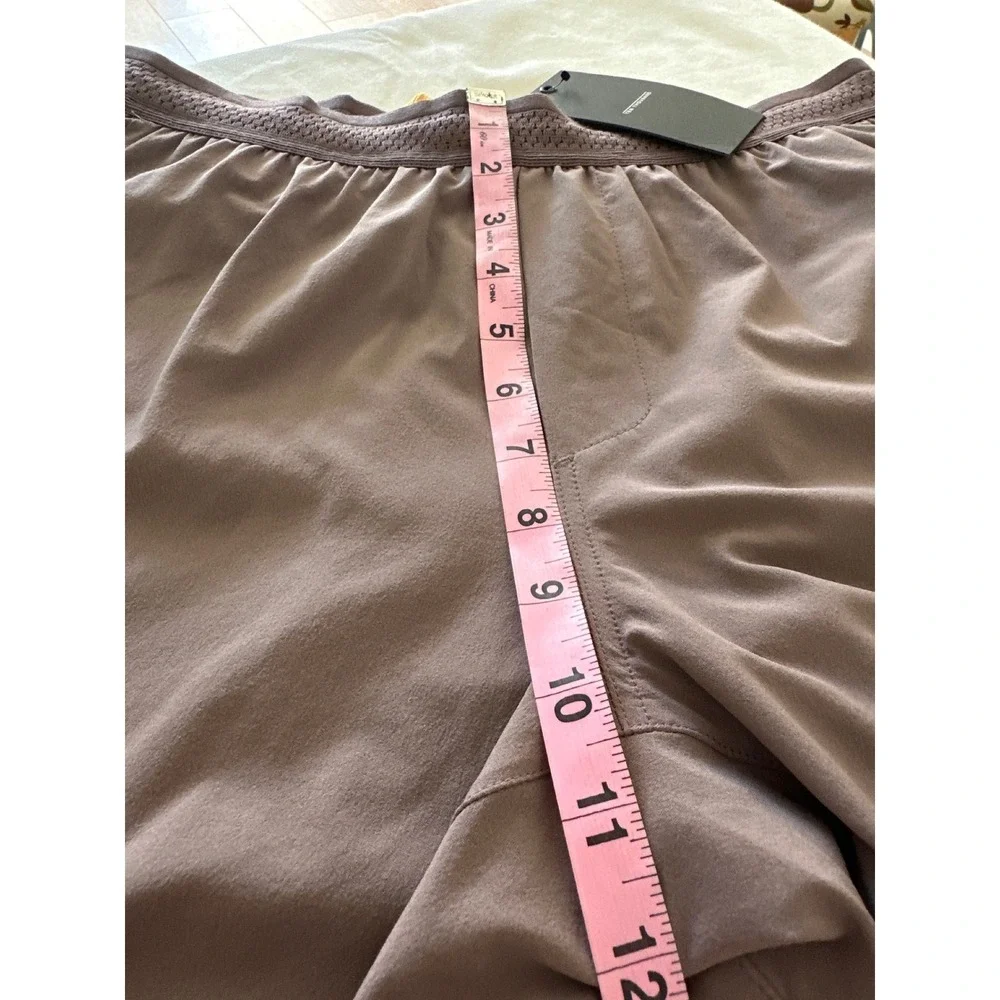 NEW‎ Ten Thousand Session Short 7